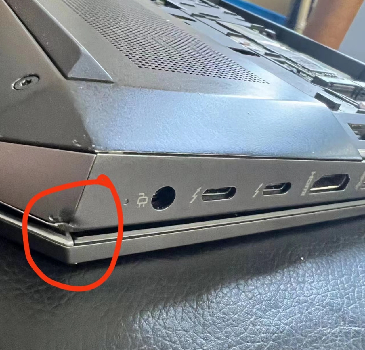 笔记本电脑有损坏.(消费者供图)