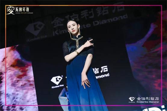 ▲金伯利钻石“守护”系列「虎啸」项链、手镯、耳饰