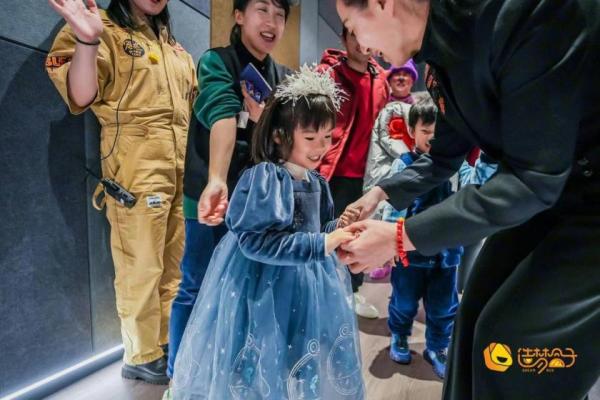 　　(来源：新视线)