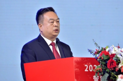 　　衡水老白干营销有限公司营销管理中心主任张彦兵进行工作汇报