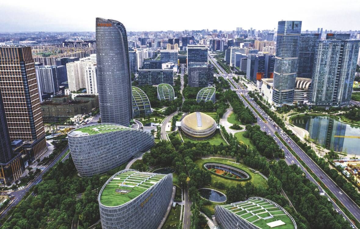 "2万亿"成都定下新目标:未来5年gdp超3万亿元"立"起一座现代化国际大