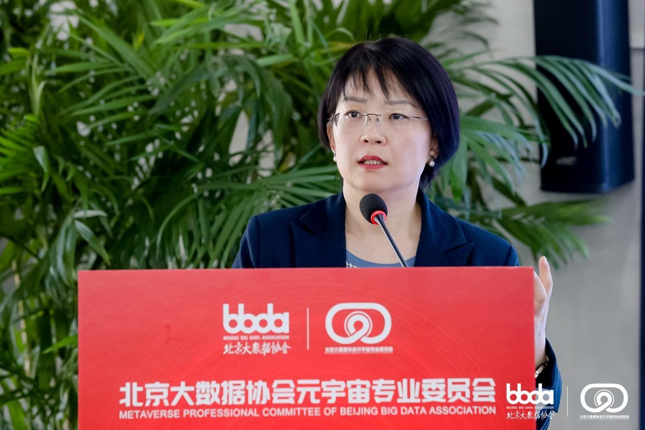 　　姜春玲进行工作计划发言