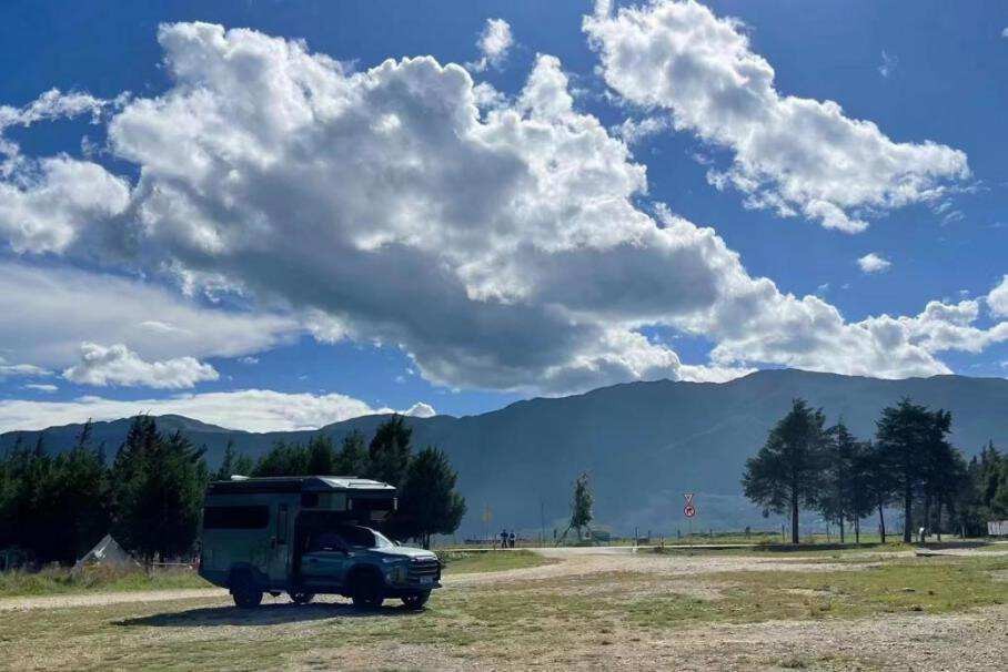 　　上汽大通MAXUS探索家T90纵横