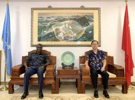 驻密克罗尼西亚联邦使馆临时代办张卫涛会见联合国世界粮食计划署驻