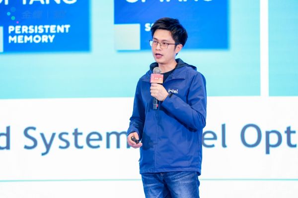 　　英特尔中国技术总监张建浓