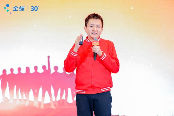 　　金蝶中国助理总裁、大企业事业群副总经理薛峰