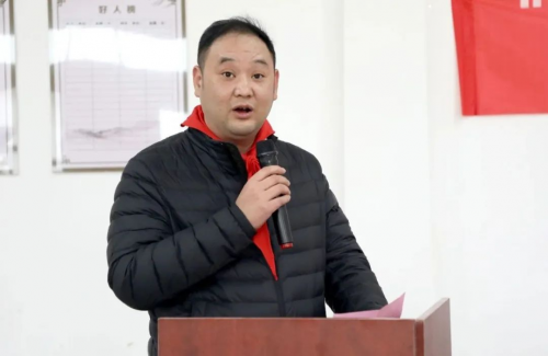 　　煌上煌集团党委副书记、总裁褚剑