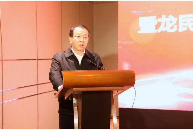 黑龙江省人大常委会副主任?李显刚