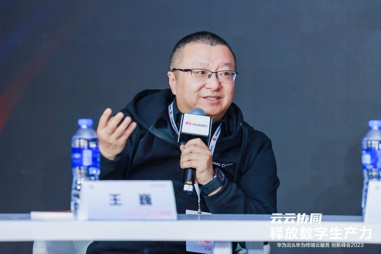 　　微博COO、新浪移动CTO王巍