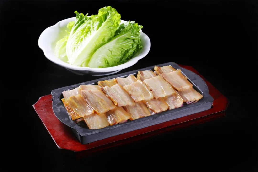 【食尚·信阳菜】铁板腊肉|腊肉_新浪财经_新浪网