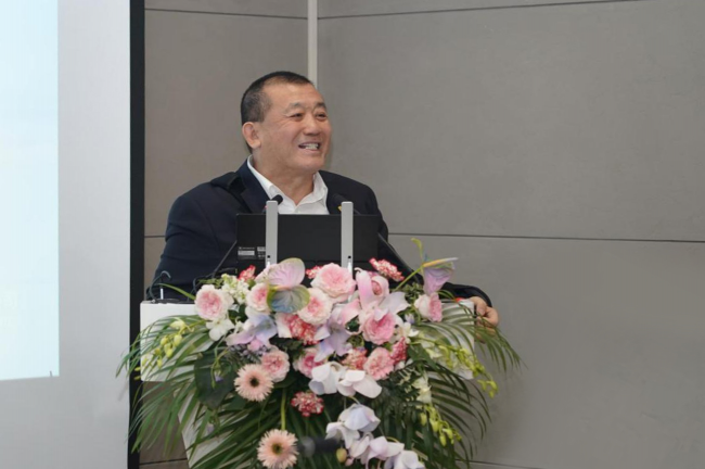 　　泰康健投高级副总裁兼首席生命关怀执行官 陈平