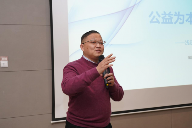 　　福寿园国际集团总裁助理 邬亦波