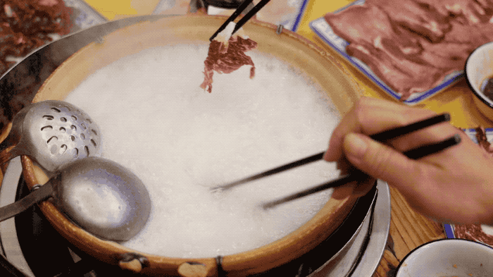 △ 高明牛杂煲和牛肉火锅 