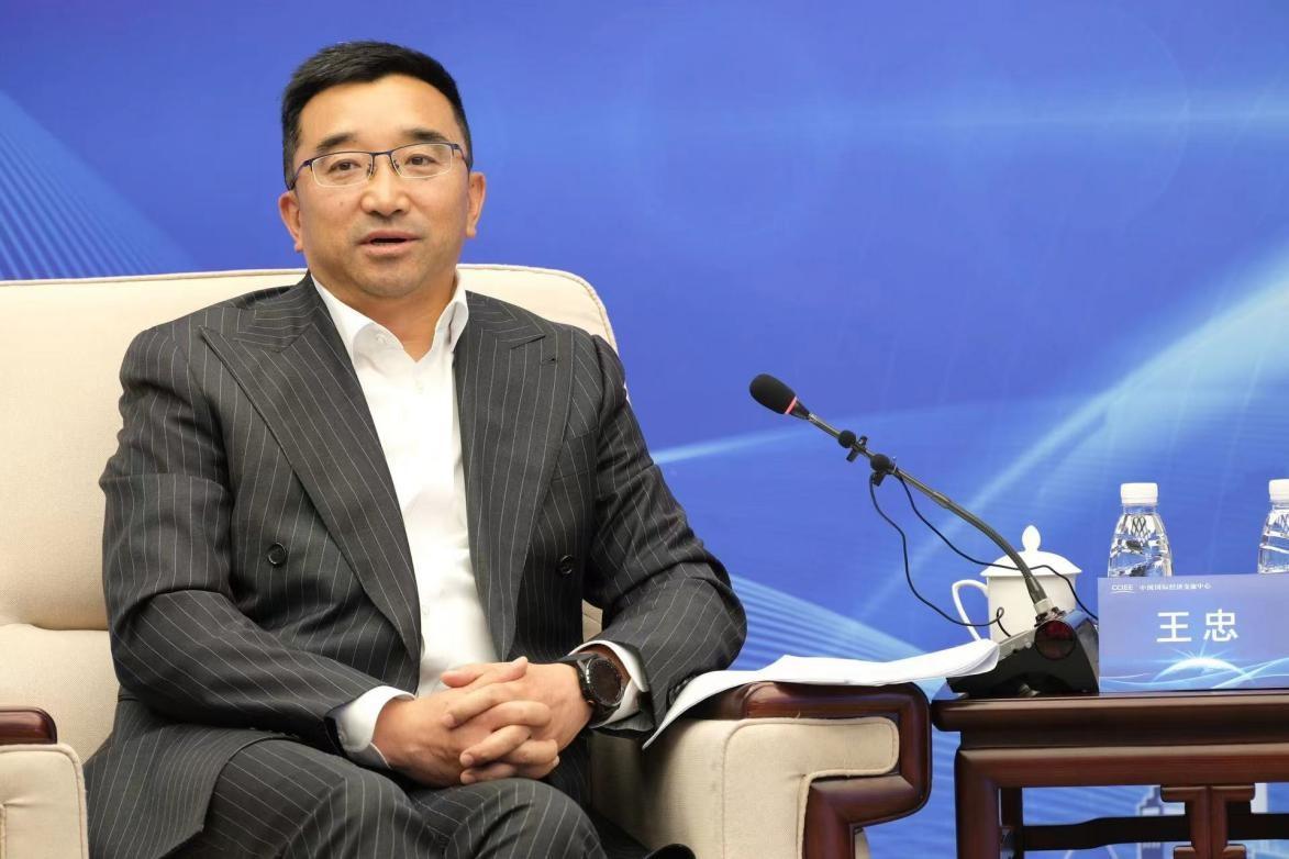 联想集团副总裁王忠抓住数字服务牛鼻子精准帮扶专精特新升维破局