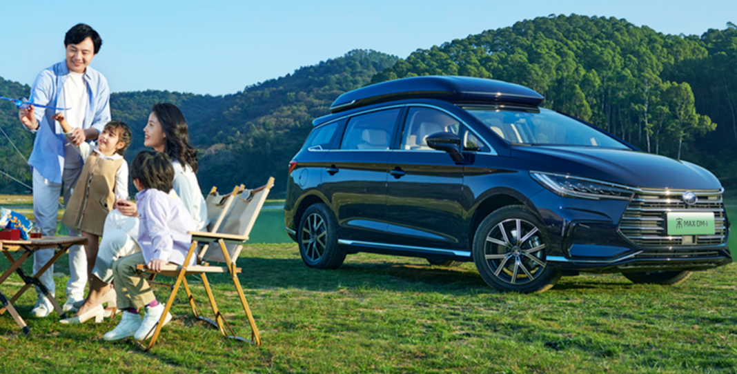 　　(比亚迪宋MAX DM-i)