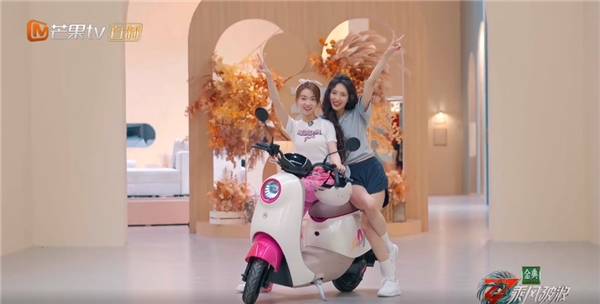 　　图:爱玛晴天明星同款车型