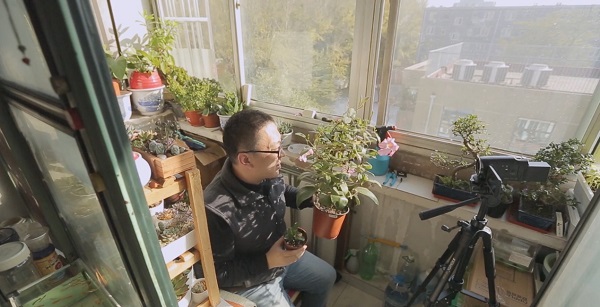 　　周昆在家中拍摄。 受访者供图