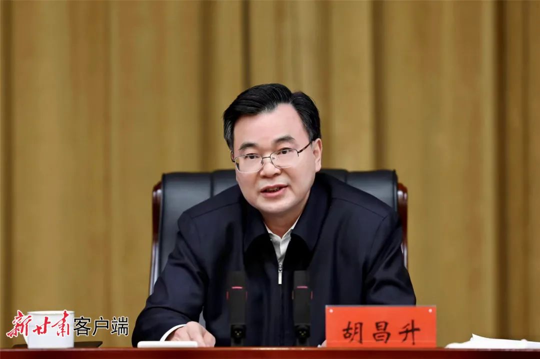 2月23日,省委,省政府在兰州新区召开全省招商引资大会,省委书记,省