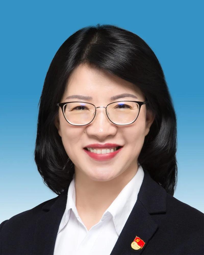 潞城人,曾在省发改委工作,2016年8月起任职吕梁市,相继担任交城县县长