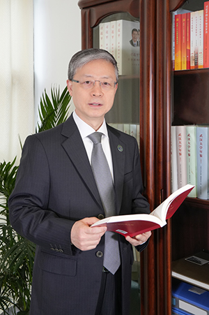 日前,中央批准:黄泰岩同志任武汉大学党委书记(副部长级);韩进同志不