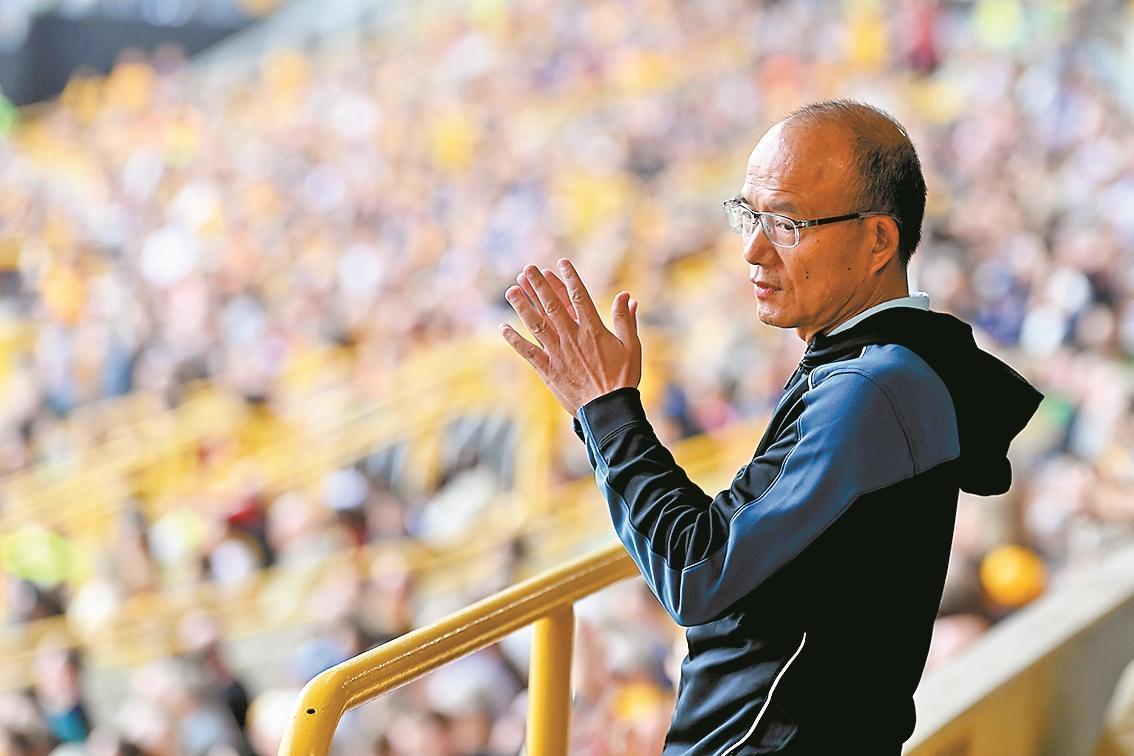 狼队老板郭广昌 图/视觉中国