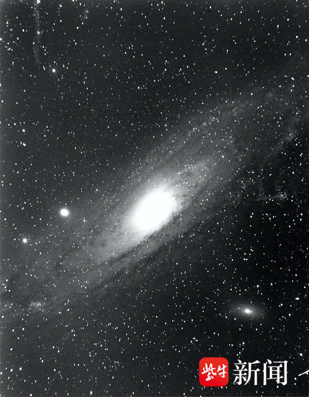 去紫台看世界现存最早的科学星图!珍贵天文底片和古典星图在南京展览_手机新浪网