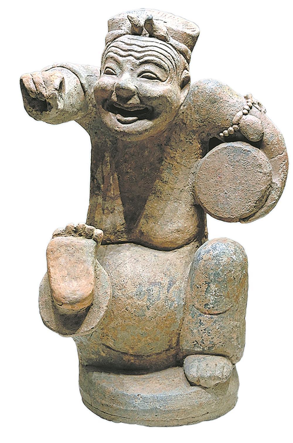 千年一笑,俳优俑展现成都人乐观向上的幸福基因,图为成都天回山东汉