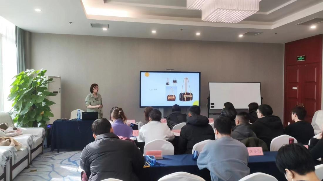 　　(来源：优奢商学院现场培训图)