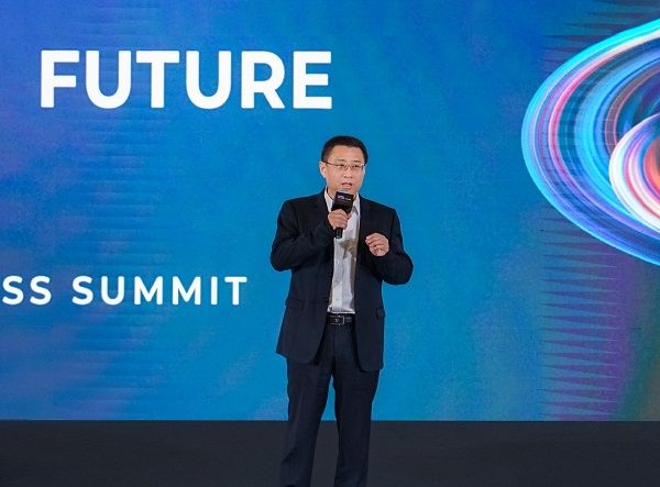 　　紫光集团董事长李滨