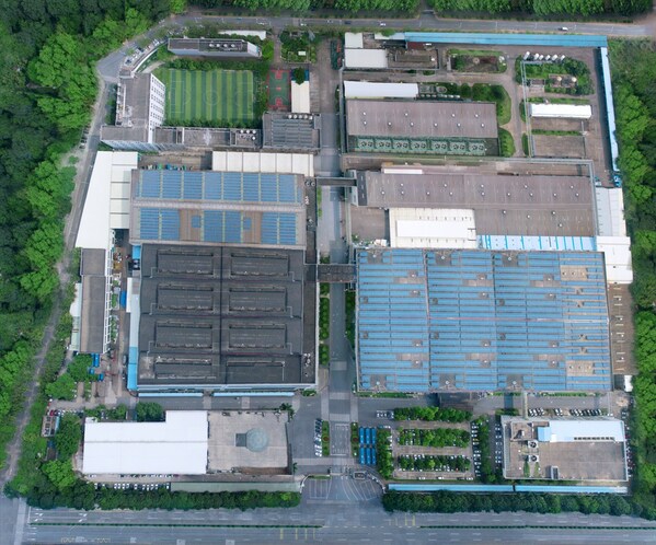 　　位于广东美芝精密制造有限公司厂房屋顶的光伏电站