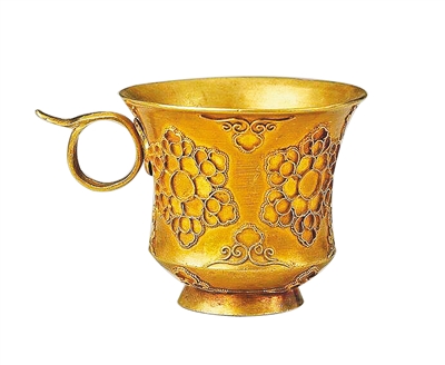 谢丽成藏品:金筐宝钿团花纹金杯.年代:唐代.质地:黄金.