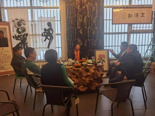 　　新共委与唐山名人书画艺术馆双方友好交流
