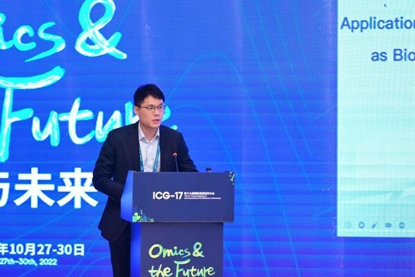 　　图4.邹瑞阳博士参加第十七届国际基因组学大会。