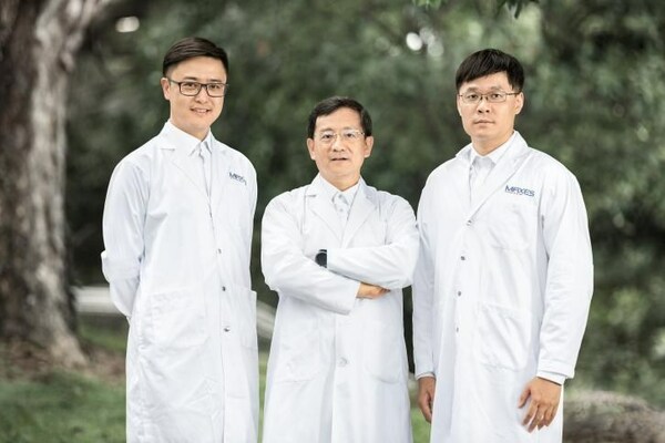 　　图2.觅瑞的三位创始人：周砺寒博士、朱兴奋教授、邹瑞阳博士(从左到右)。