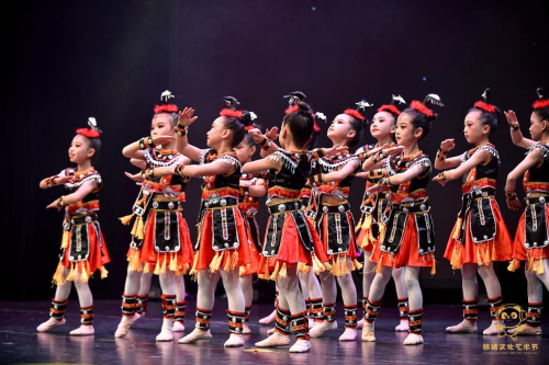 　　(来源：新视线)