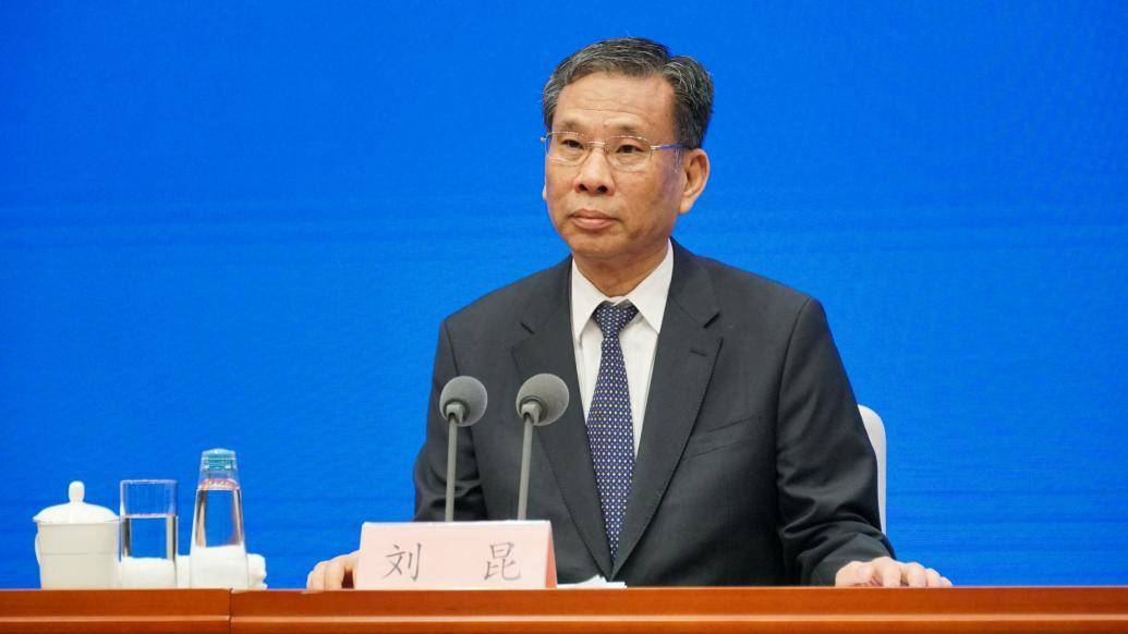 财政部部长:适度加大财政政策扩张力度,从专项债投资等三方面加力