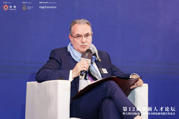 　　哈罗珠海外方校长马千里博士