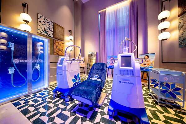 　　酷塑(R)冷冻减脂仪现场展示区
