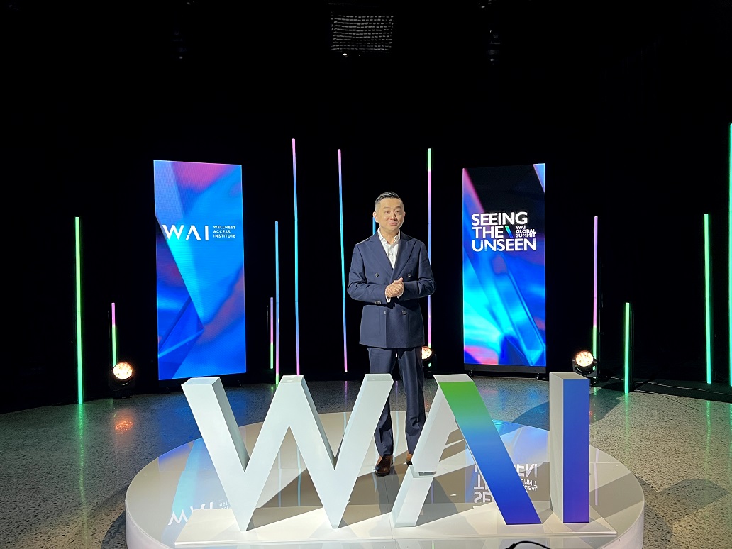 　　图：WAI源健康研究院发起人Warren Liu做开场演讲