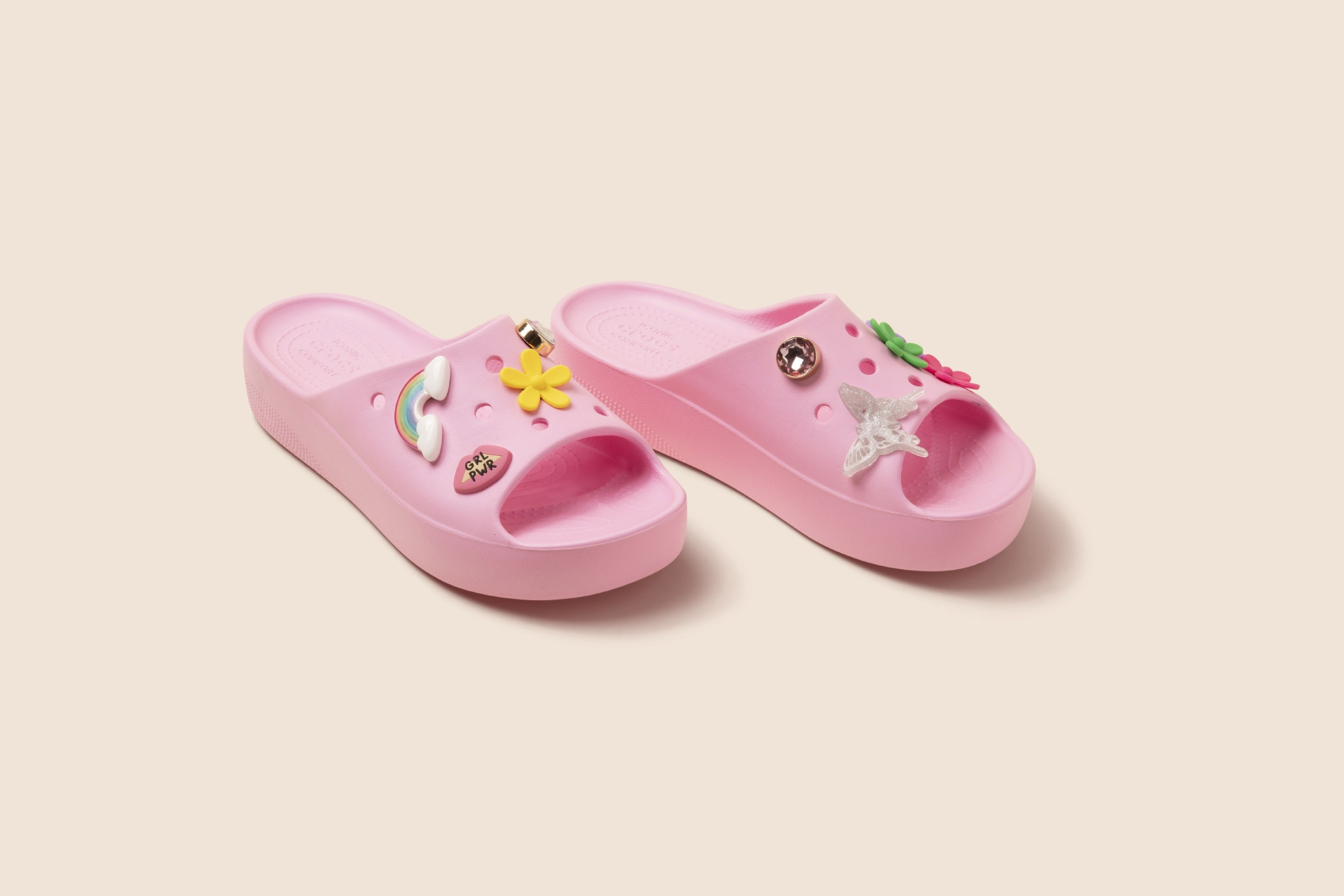 　　Crocs全新云朵拖鞋