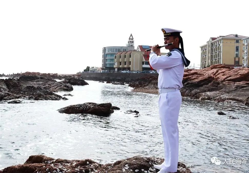 快来围观!海军春季入伍士兵的深蓝航迹