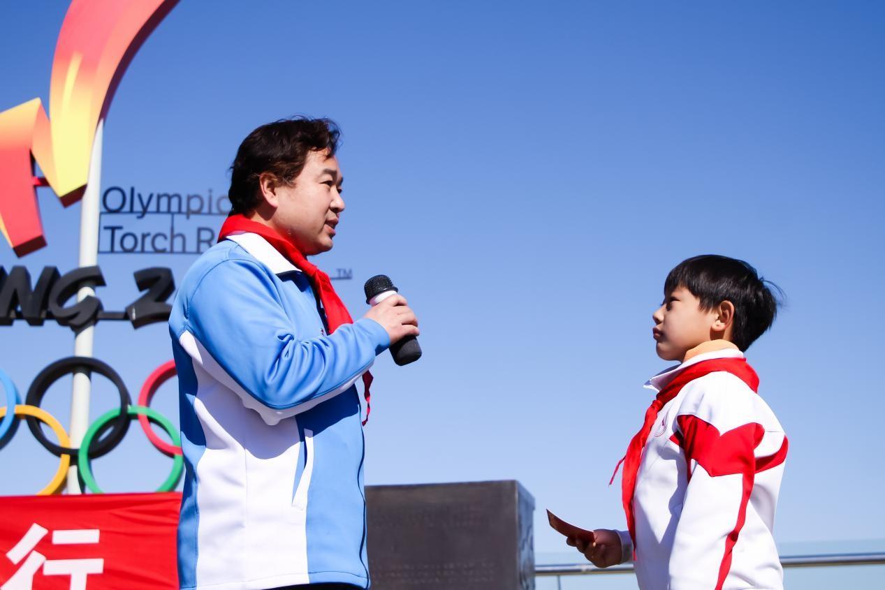 　　红领巾小记者钱维世采访刘慧老师