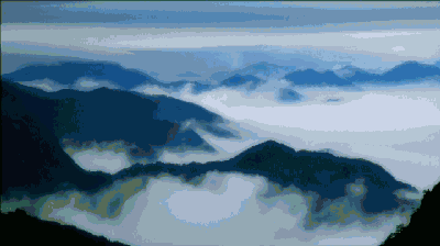 春日清晨，南岭国家森林公园总有雾气环绕山峰。