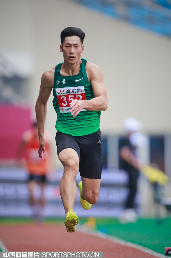 全国室内赛跳出792米石雨豪自信能跳得更远