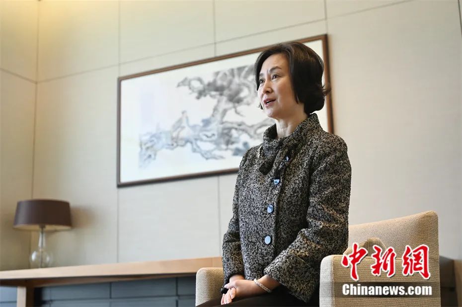 何超琼接受中新网"港澳会客厅"采访. 李志华 摄