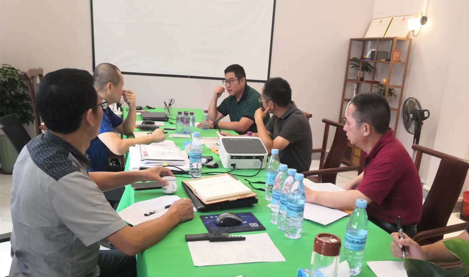 　　中山市、区各部门领导莅临园区指导