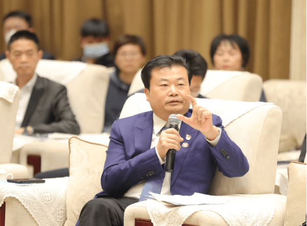 　　(图说：广药集团党委书记、董事长李楚源)