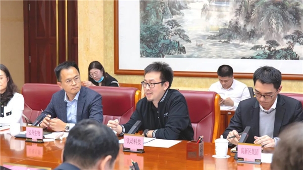 　　钛动科技CEO李述昊发言中