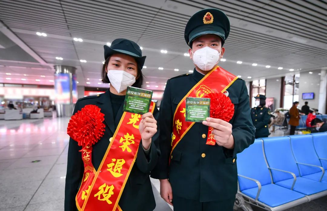 向军旗告别|火箭军_新浪财经_新浪网