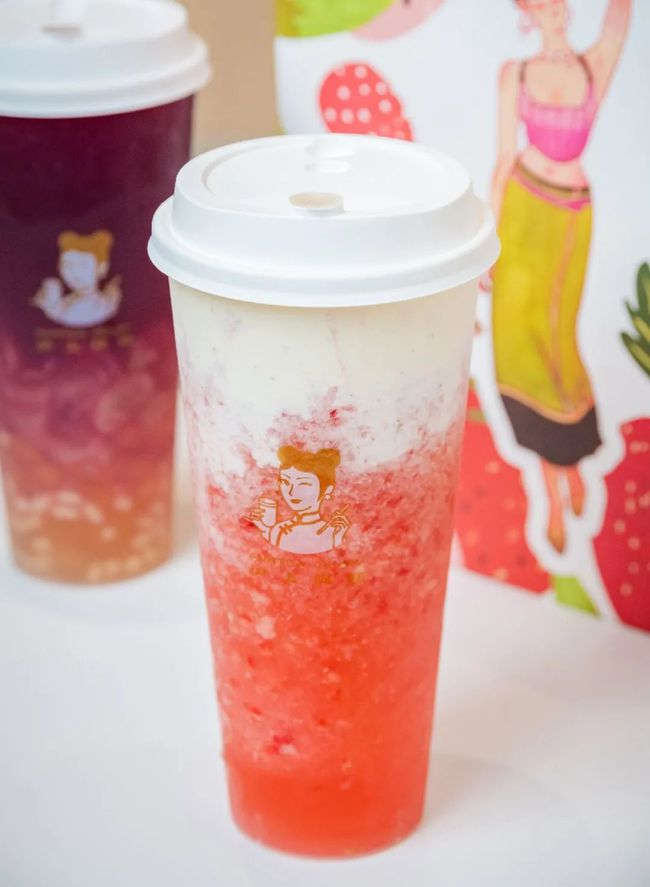 　　沪上阿姨鲜果茶